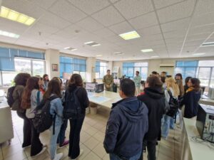 Φωτογραφία_1α Εκπαιδευτική επίσκεψη στην Γεωγραφική Υπηρεσία Στρατού, στο πλαίσιο του μαθήματος "Εισαγωγή στη Χαρτογραφία", 2023.